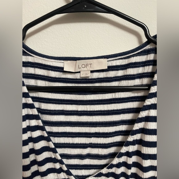 LOFT - Women’s Striped Crinkle Tie Front Tank Top - Navy/White - Size Small - Picture 2 of 5